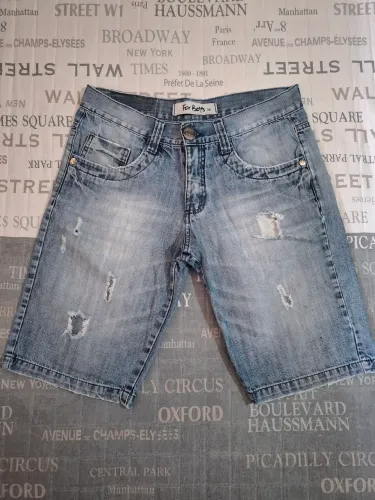 Bermuda Jeans cinza com rasgos