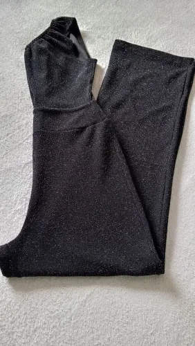 Macacão preto brilhoso ideal para o ano novo