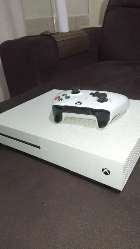 Vendo ou troco xbox one s em iphone do 12 pra cima