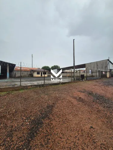 Terreno Comercial na Siqueira Campos com 420 metros- Uvaranas