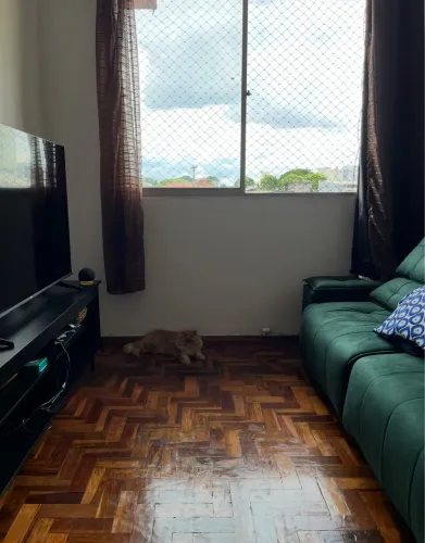 ? Alugo quarto em apartamento ? Somente para mulheres