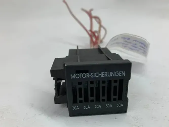 Conjunto De Fusiveis Eletronicos Do Motor Bmw X5 2001