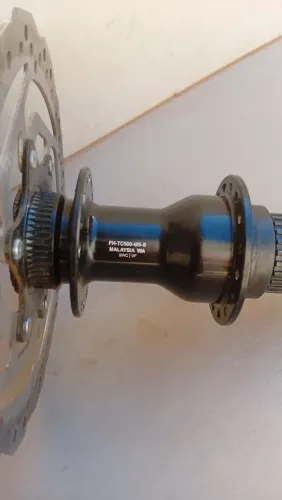 Vendo cubo traseiro Shimano Tc500b boost M sline 32f 12v com disco Shimano e  central 