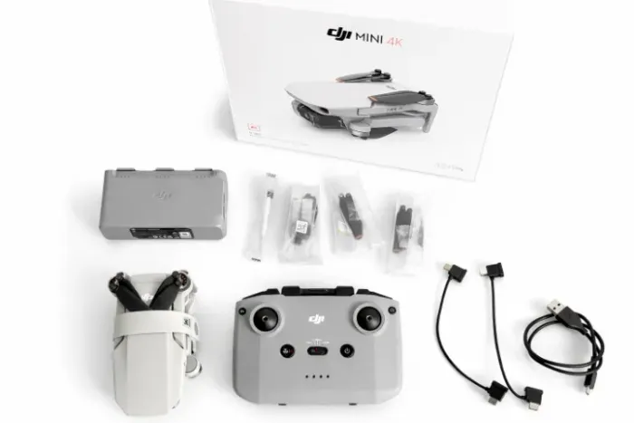 Drone DJI Mini 4K Fly More Combo 3 Baterias Estado de Novo + NF