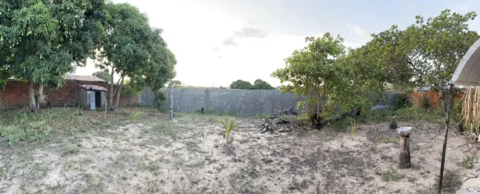 Casa com 1.100m² de terreno no ROBALO