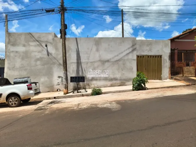 Casa com 1 Quarto(s) e 1 banheiro(s) para Alugar, 10 m² por R$ 950 / Mês