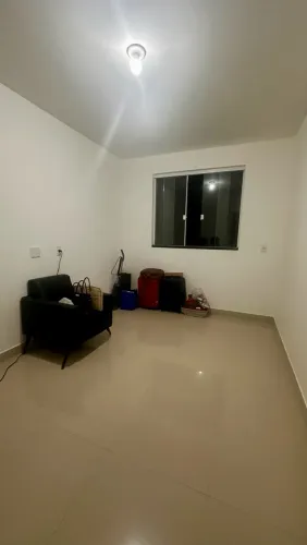 Quarto para alugar em apartamento mobiliado 