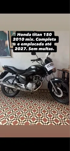 Vendo Honda titan 150 2010 completa.  
