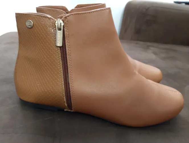 Bota 39