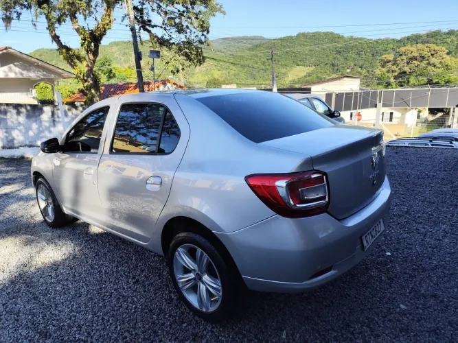 Renault Logan Zen Flex 1.6 16V 4P Mec. 2022