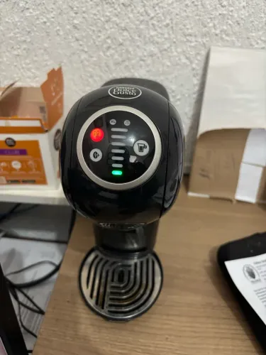 Cafeteira Nescafé Dolce Gusto