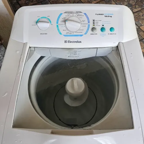 Máquina de lavar SEMI NOVA