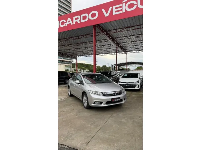 Honda Civic Sedan LXR 2.0 Flexone 16V Aut. 4P 2014