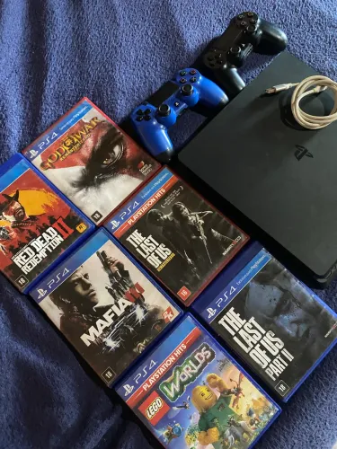 Playstation 4 top