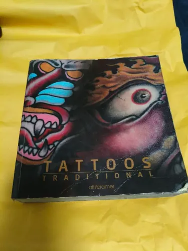 Livro de tatuagem Tradicional