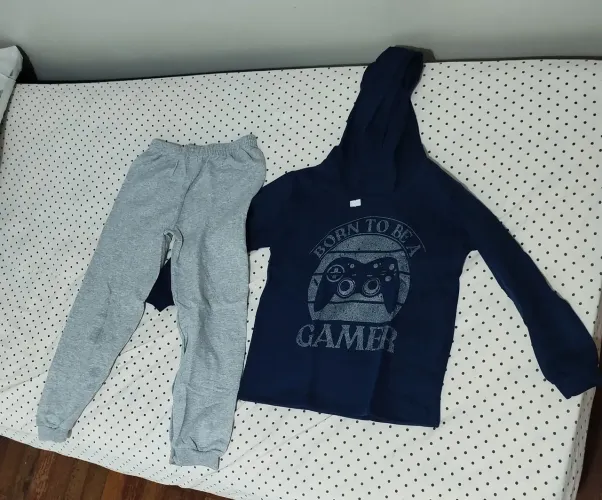 4 Conjuntos Pijamas Moletom Infantil Masculinos + Kit com 12 Pares de Meia