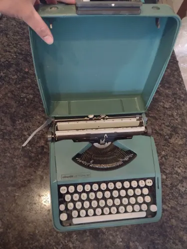 Máquina de escrever antiga