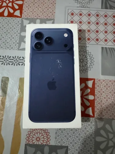 iPhone 17 pro Max Lacrado