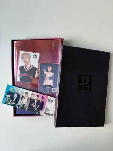 ÁLBUM BTS WORLD - Photocards Jimin e Jhope + Ingresso holográfico