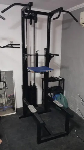 Máquina de Musculação Profissional - Graviton
