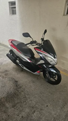 PCX 2018 com 13 mil km rodados.