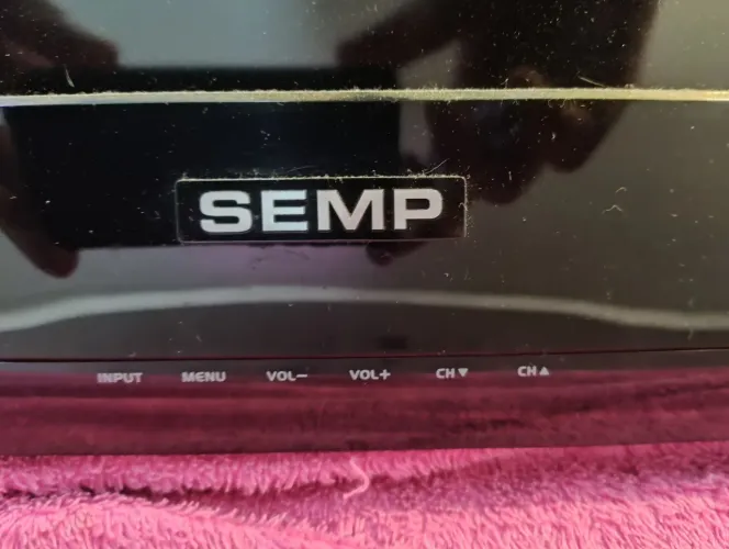 TV Semp 42"