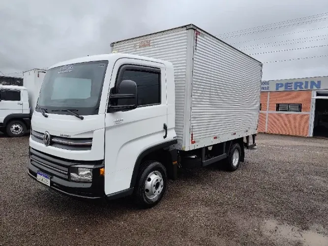 VW  6-160 com ar cond chassi ou bau 6160 abaixo da fipe