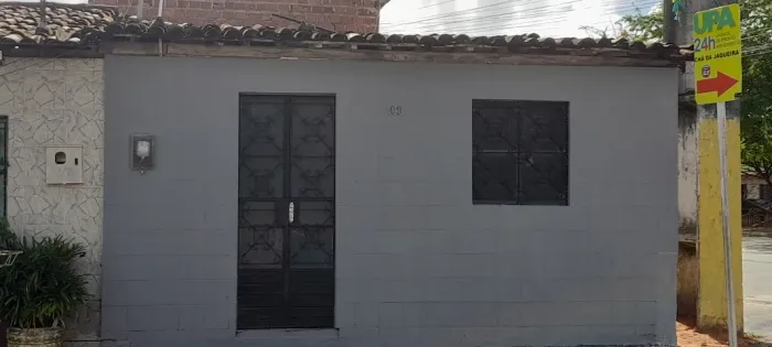 Vende-se casa!!!