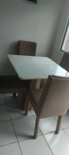 Mesa 4 cadeiras tampa de vidro premium 