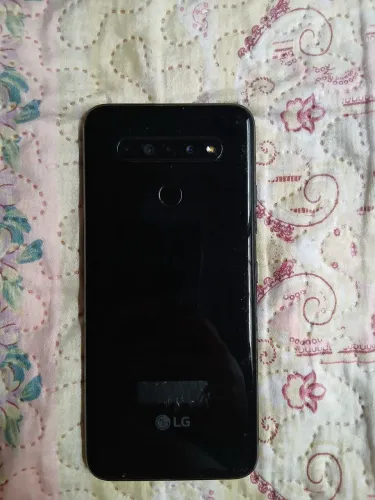 Smartphone LG k41s 32GB preto, em bom estado de conservação, acompanha película 