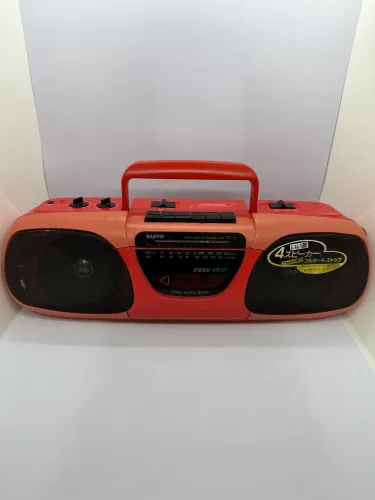 Rádio Cassete Sanyo U4-S7 Japonês - Funcionando com Detalhes