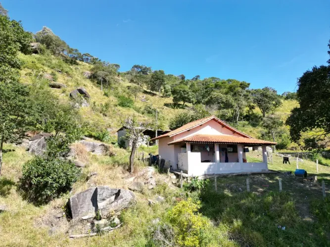 Sitio de 5 alqueires  na cidade  de Itapeva-MG