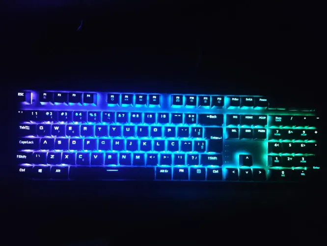 Teclado Mecânico Xanova Magnetar XK700 RGB Switch Cherry Brown