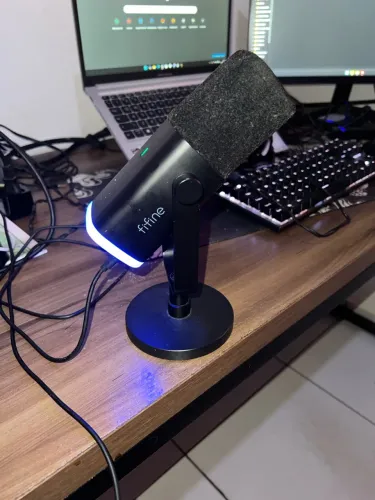 Microfone Fifine Usb/xlr Am8 Dinâmico Cardioide Cor Preto