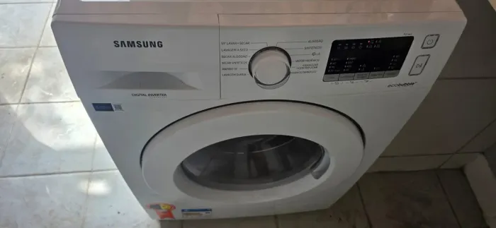 Máquina Lava e Seca - Uso apenas de 3 meses