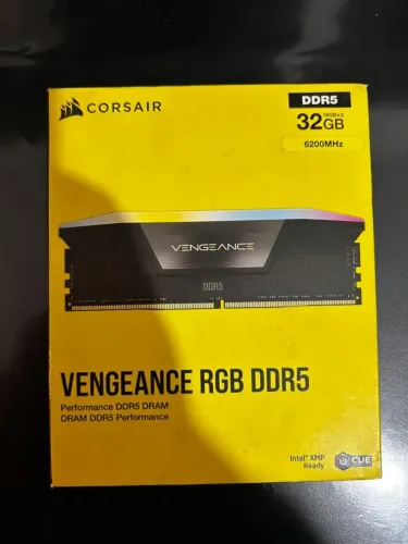 MEMORIA RAM CORSAIR VENGEANCE 32gb RGB 6200mhz