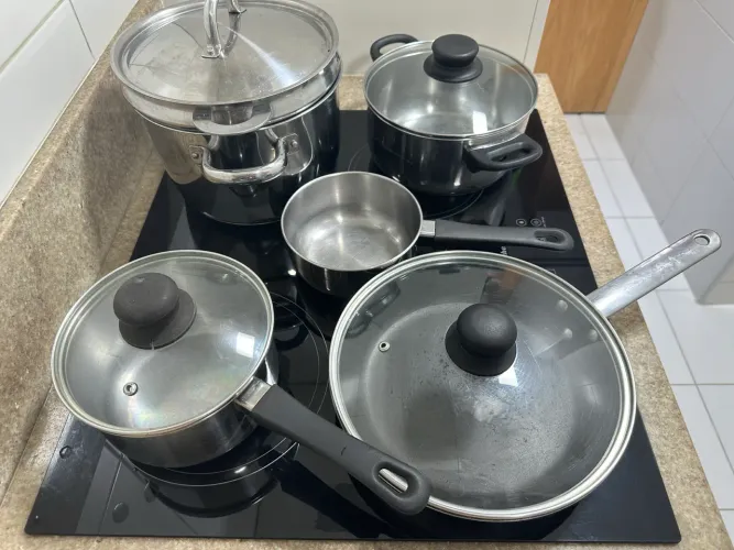 Conjunto de 5 panela em aço inoxidável pra poça de indução.