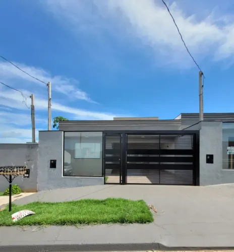 LINDA CASA COM PISCINA NO JD MUNIQUE - MARINGÁ