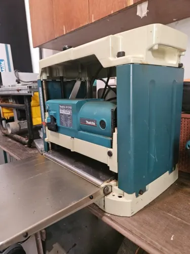 Desengrosso makita 2012nb