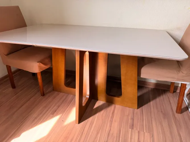 Mesa de jantar de 6 lugares