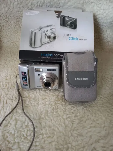 Câmera Digital Samsung S630 Prata (6.0 MP) - Na Caixa Original