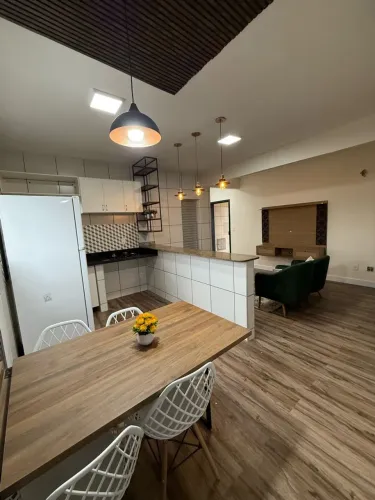 APARTAMENTO 2 QUARTOS MOBILIADO E CLIMATIZADO NO ALVORADA 2.
