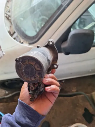 Motor de partida da Peugeot Partner 