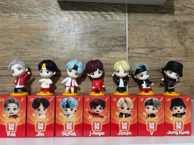 Coleção BTS Mcdonald?s completa