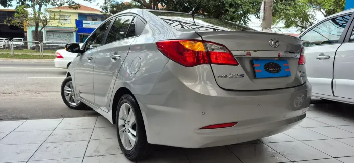 Hyundai HB20S Premium 1.6 Flex 16V Aut. 4P 2015