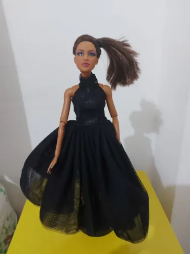 Barbie looks 12 - corpo trocado mas continua articulado #frida