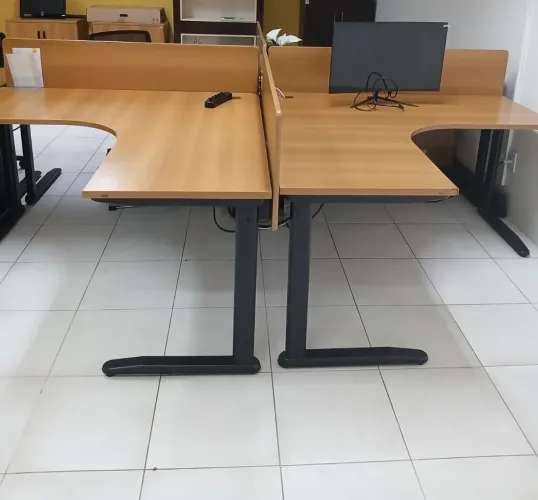 Mesa de Escritório em L
