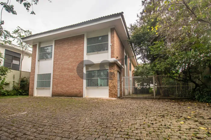 Sobrado com 4 Dormitórios à venda e para Alugar no Alto da Boa Vista - São Paulo/SP