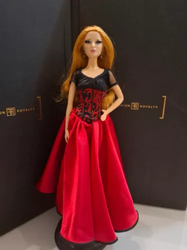 Barbie Look Red Carpet Ruiva<br>Rótulo: Black Label.