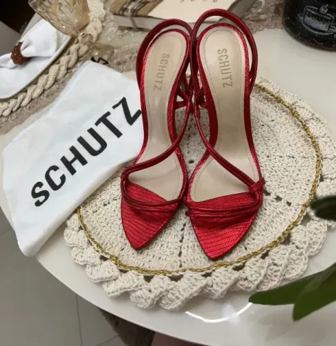 SCHUTZ ORIGINAL - TAMANHO 38 - USADA 1 VEZ SÓ